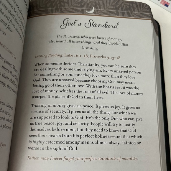 New My Comfort is Jesus 365 Daily Devotions Morning and Evening - Picture 3 of 4